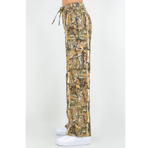 Load image into Gallery viewer, Tree Camo Wide Leg Cargo Pants
