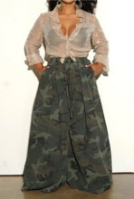 Load image into Gallery viewer, Big Motion Super Wide Leg Pants - Camo
